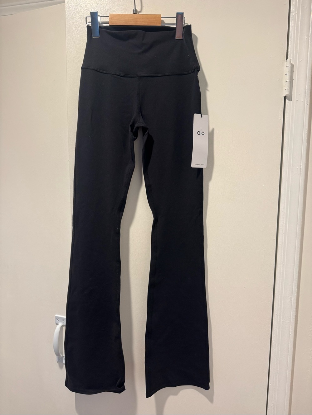 Alo 7/8 High-Waist Airlift Legging Size Small Black NWT